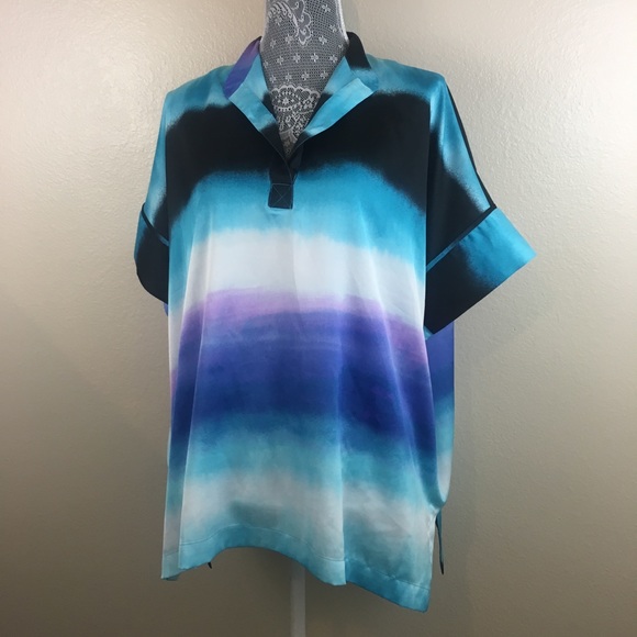 Natori Size Small Tunic - Picture 2 of 4